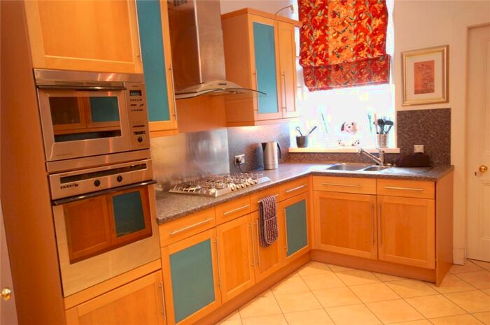 2 Bedroom Flat To Rent In Forest Avenue, West End, Aberdeen, AB15