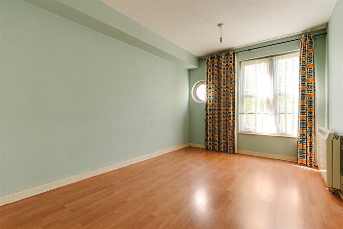 1 Bedroom Flat For Sale In Leabank Square, Hackney Wick, E9