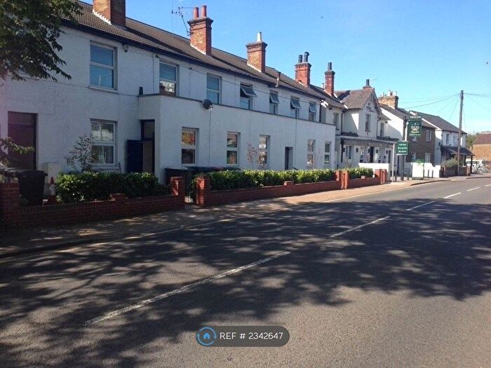 Studio To Rent In Hawks Road, Kingston Upon Thames, KT1