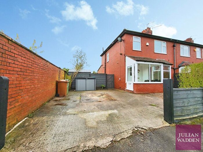 3 Bedroom Semi Detached House For Sale In Rowsley Grove, Reddish, Stockport, SK5