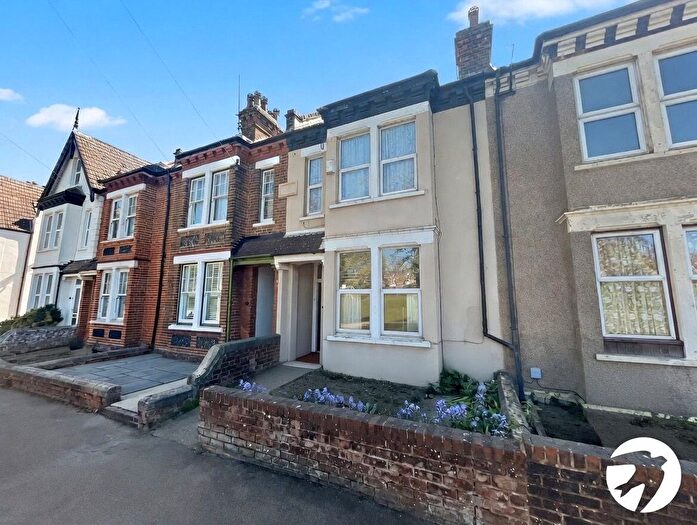 4 Bedroom Terraced House For Sale In Northcote Road, Strood, Rochester, Kent, ME2