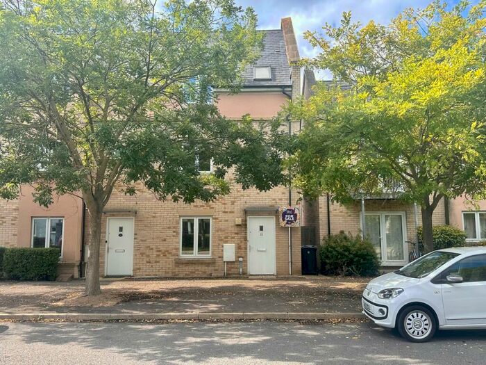 4 Bedroom House To Rent In Chieftain Way, Cambridge, CB4