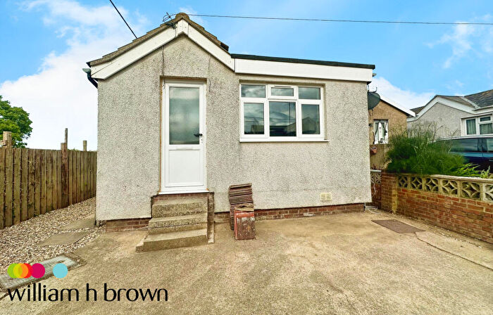 3 Bedroom Bungalow To Rent In Swift Avenue, Jaywick, Clacton-On-Sea, CO15