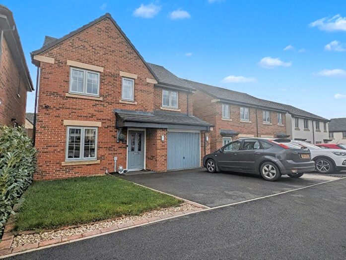 4 Bedroom Detached House For Sale In Scarloom Road, Clitheroe, BB7