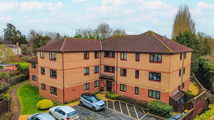 2 Bedroom Flat For Sale In Portland Grange, Upper High Street, Taunton, Somerset. No Chain., TA1