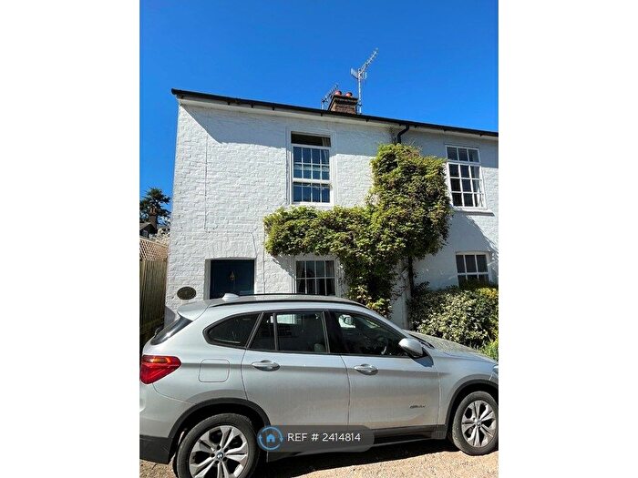 2 Bedroom End Of Terrace House To Rent In Herts, Berkhamsted, HP4