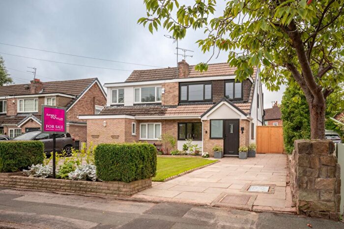 3 Bedroom Semi-Detached House For Sale In Standhouse Lane, Aughton, L39