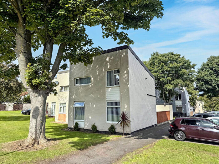 2 Bedroom End Of Terrace House For Sale In Westmorland Rise, Peterlee, Durham, SR8