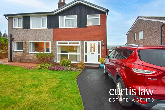 3 Bedroom Semi Detached House For Sale In Openshaw Drive, Blackburn, BB1