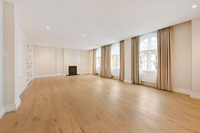 3 Bedroom Flat To Rent In Sloane Street, London, SW1X