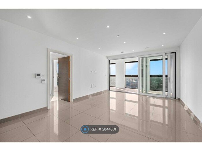 2 Bedroom Flat To Rent In Conquest Tower, London, SE1