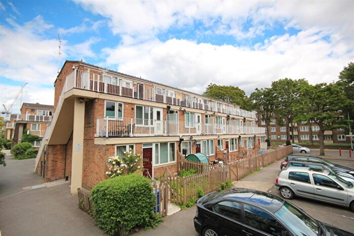 1 Bedroom Flat To Rent In Lucey Way, London, SE16