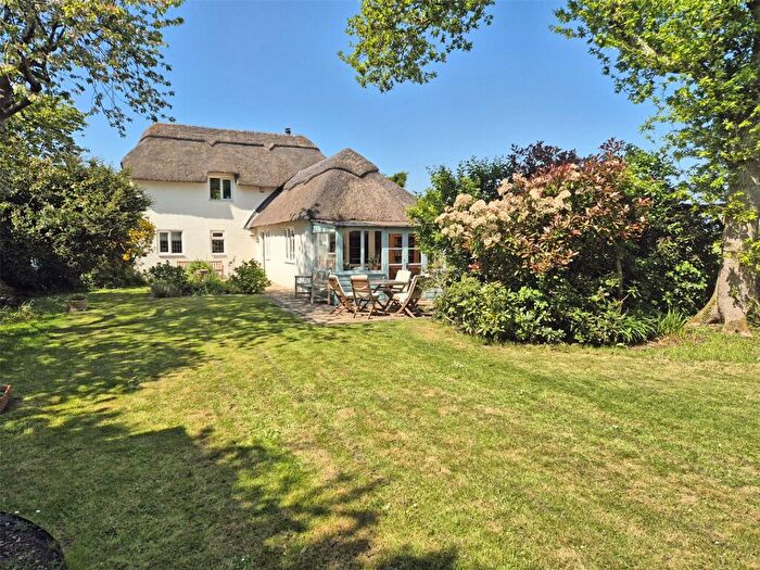 3 Bedroom Detached House For Sale In Middle Road, Tiptoe, Lymington, Hampshire, SO41