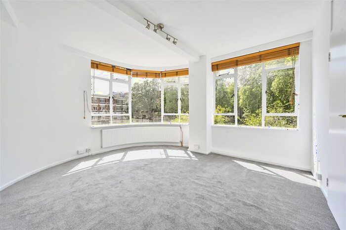 1 Bedroom Flat To Rent In Florin Court, - Charterhouse Square, London, EC1M