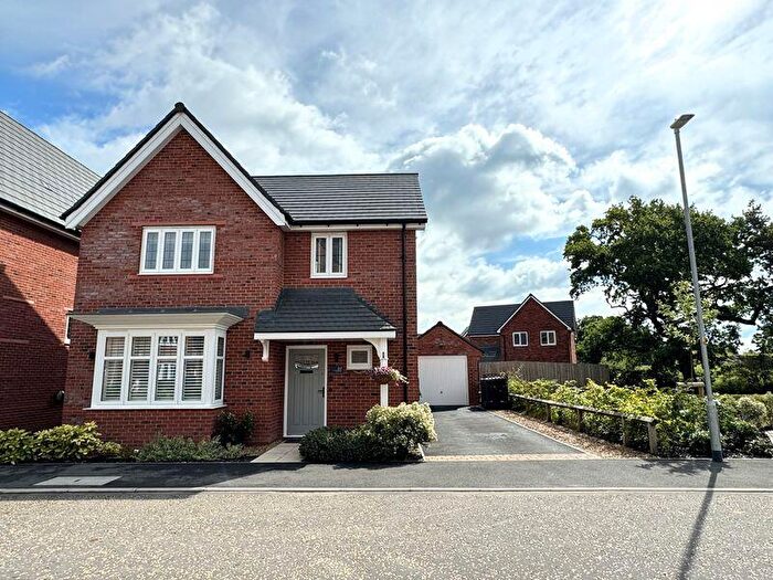 4 Bedroom Detached House For Sale In Bluebell Road, Holmes Chapel, CW4