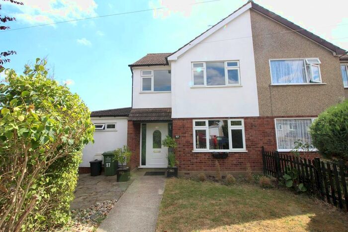 3 Bedroom Semi-Detached House To Rent In Passingham Avenue, Billericay, CM11