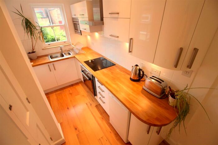 2 Bedroom Property To Rent In Windermere Road, Nottingham, NG7