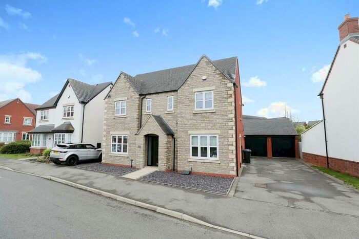 4 Bedroom Detached House For Sale In Gardiner Road, Kineton, Warwick, CV35