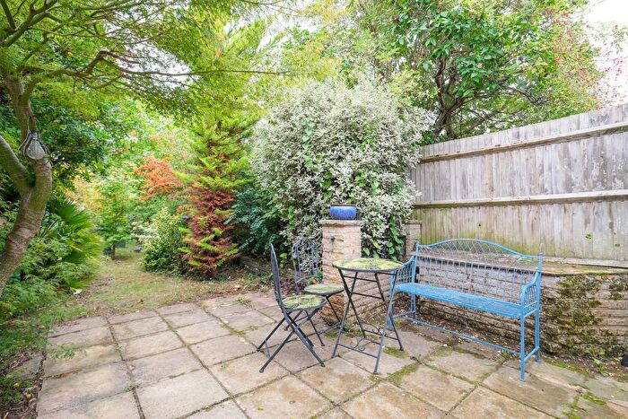 2 Bedroom Semi-detached Bungalow For Sale In Sandhurst Road, Orpington, BR6