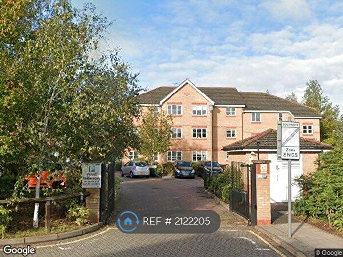 2 Bedroom Flat To Rent In Coltswood Court, London, N14