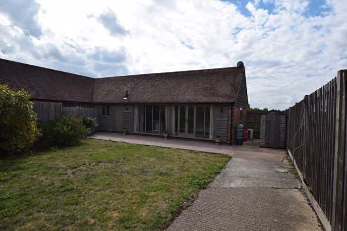 2 Bedroom Barn Conversion To Rent In The Street, Boxley, ME14