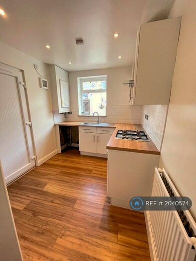2 Bedroom Terraced House To Rent In Fitzwarren Street, Salford, M6