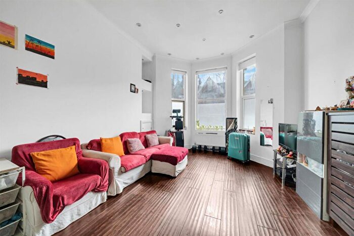 2 Bedroom Flat For Sale In Hammelton Road, Bromley, BR1