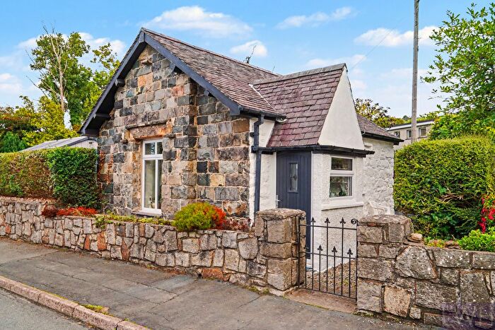 3 Bedroom Detached House For Sale In Llys Eben, Clynnog Fawr, LL54