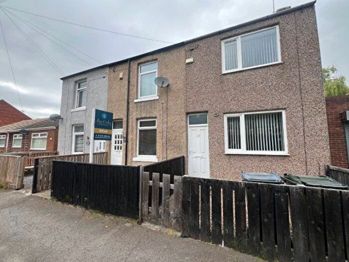 2 Bedroom End Of Terrace House To Rent In Fulford Place, Darlington, DL3