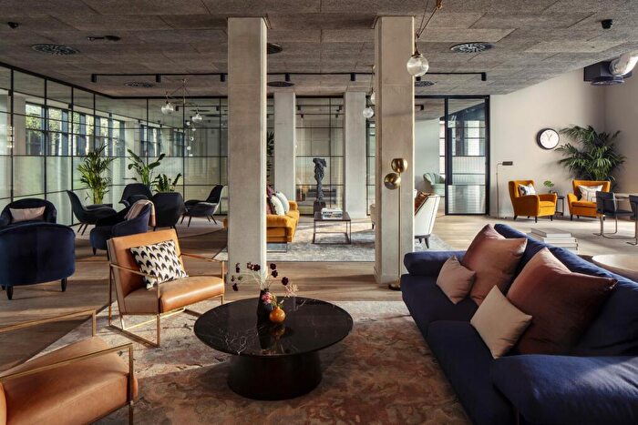 3 Bedroom Penthouse For Sale In Sales Gallery, Orchard Place, London, E14