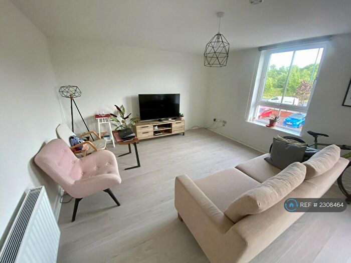 2 Bedroom Flat To Rent In Rosebery Terrace, Glasgow, G5