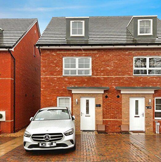 4 Bedroom Town House For Sale In Greenhead Drive, Walkergate, Newcastle Upon Tyne, NE6