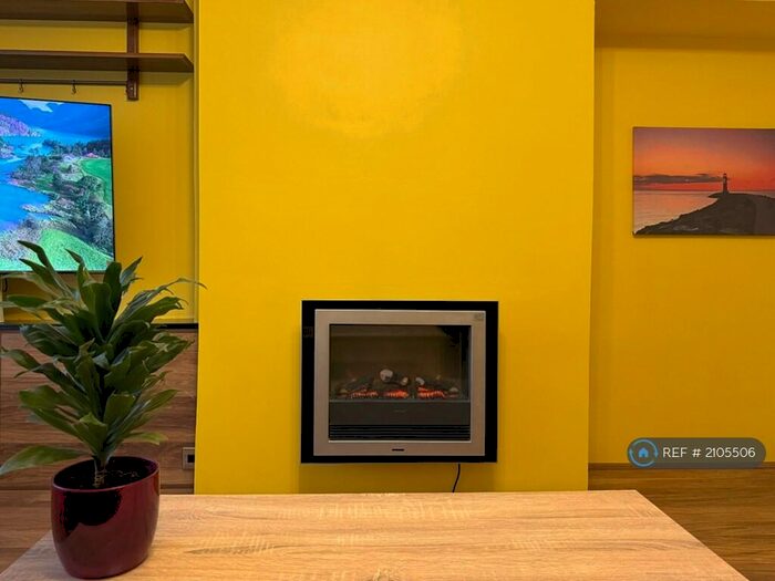 2 Bedroom Flat To Rent In King Street, Hamilton, ML3