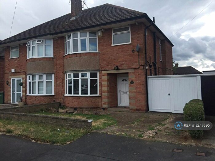 3 Bedroom Semi-Detached House To Rent In Primrose Hill, Leicester, LE2