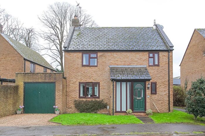 3 Bedroom Detached House For Sale In Hollybush Road, Hook Norton, OX15