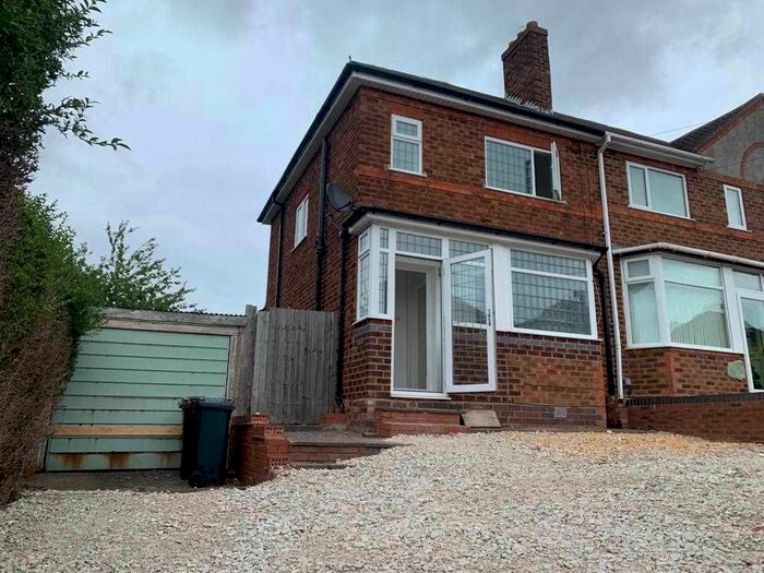 3 Bedroom Semi-Detached House To Rent In Victor Road, Solihull, B92