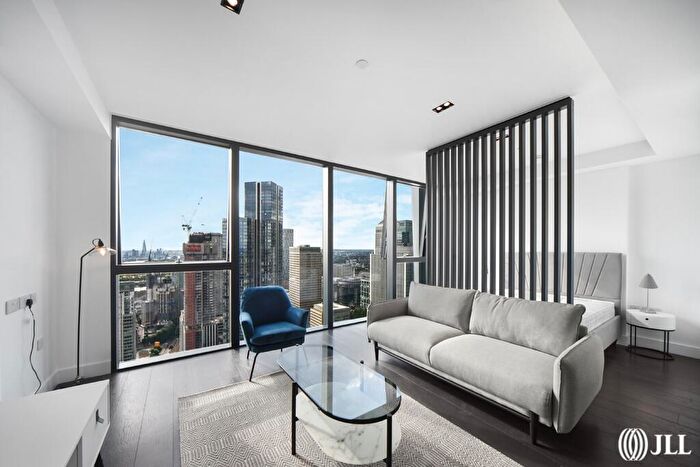 Flat To Rent In Amory Tower, Marsh Wall, E14