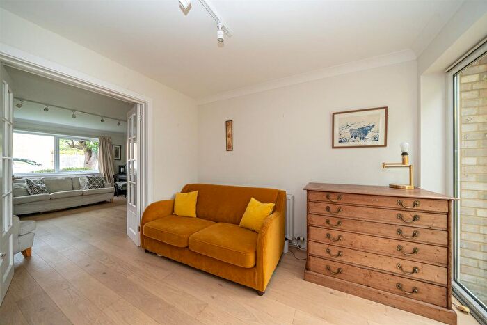 4 Bedroom Detached House For Sale In The Dell, St. Albans, AL1