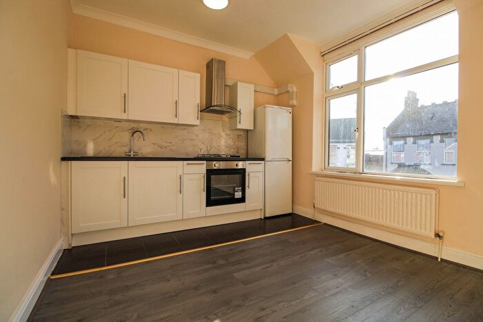 1 Bedroom Maisonette To Rent In Herga Road, Harrow Weald, Harrow, HA3