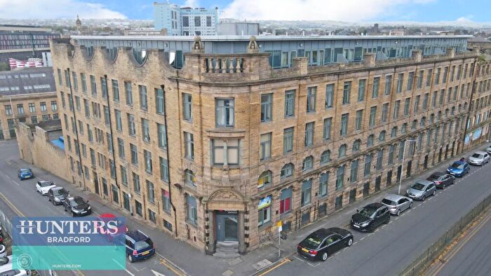 1 Bedroom Apartment To Rent In Woolston Warehouse, Grattan Road Bradford, West Yorkshire, BD1