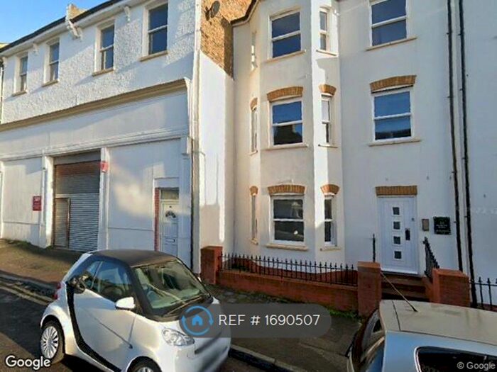 3 Bedroom Flat To Rent In Belmont Road, Ramsgate, CT11