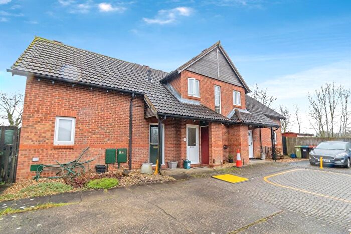Studio For Sale In Lichfield Down, Walnut Tree, Milton Keynes, MK7