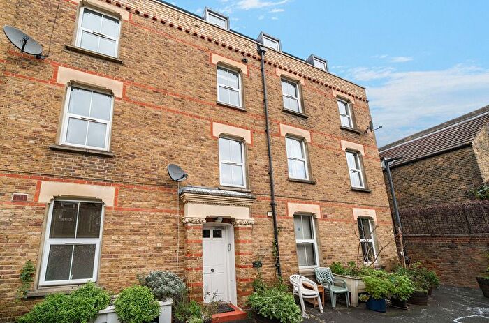 1 Bedroom Flat For Sale In South Lambeth Road, Stamford Buildings South Lambeth Road, SW8