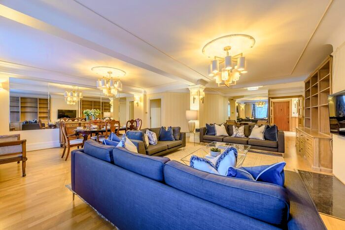 4 Bedroom Apartment To Rent In Park Rd, NW8