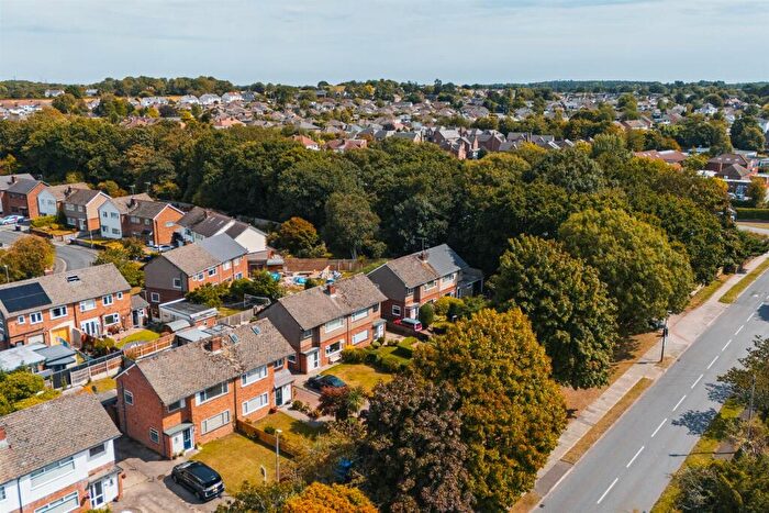 4 Bedroom Semi-Detached House For Sale In Bushell Close, Neston, CH64