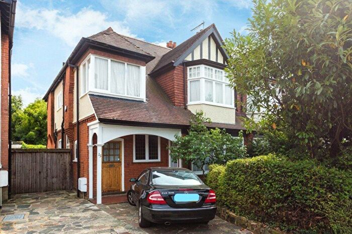4 Bedroom Semi-Detached House For Sale In Lyndhurst Avenue, Mill Hill, NW7