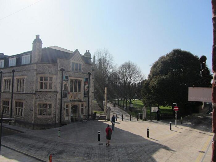 2 Bedroom Apartment To Rent In Little Minster Street, Winchester, Hampshire, SO23