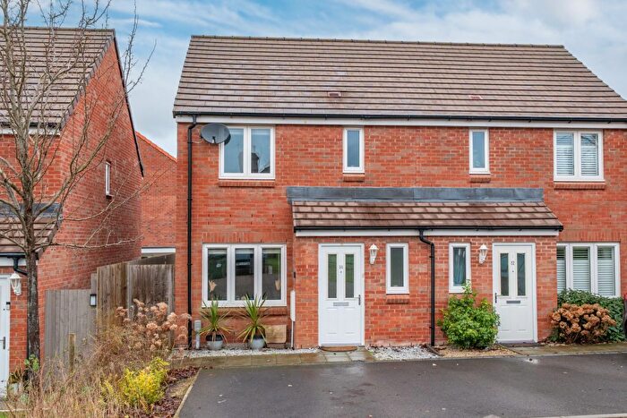 3 Bedroom Semi Detached House For Sale In Hartack Close, Andover, SP11