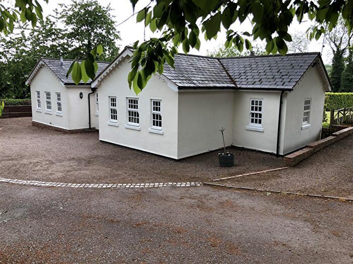 3 Bedroom Bungalow To Rent In Blakeshall, Wolverley, Kidderminster, DY11