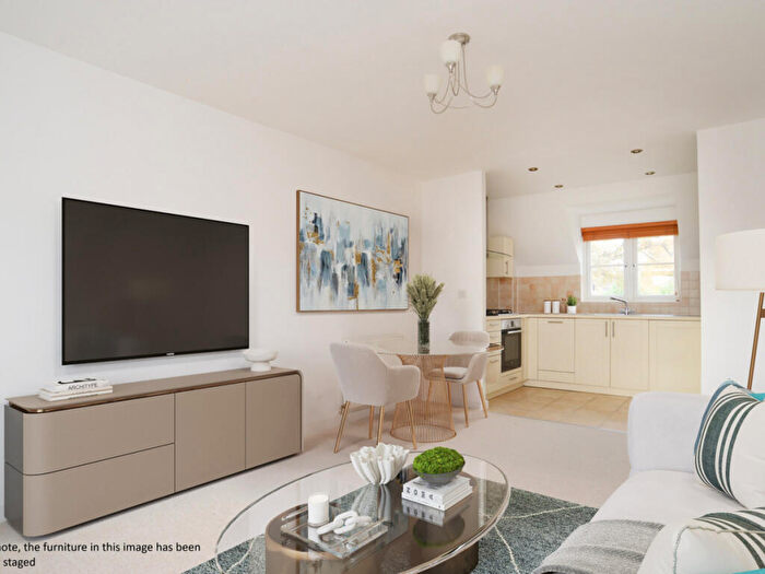 2 Bedroom Apartment For Sale In Herne Road, Petersfield, GU31